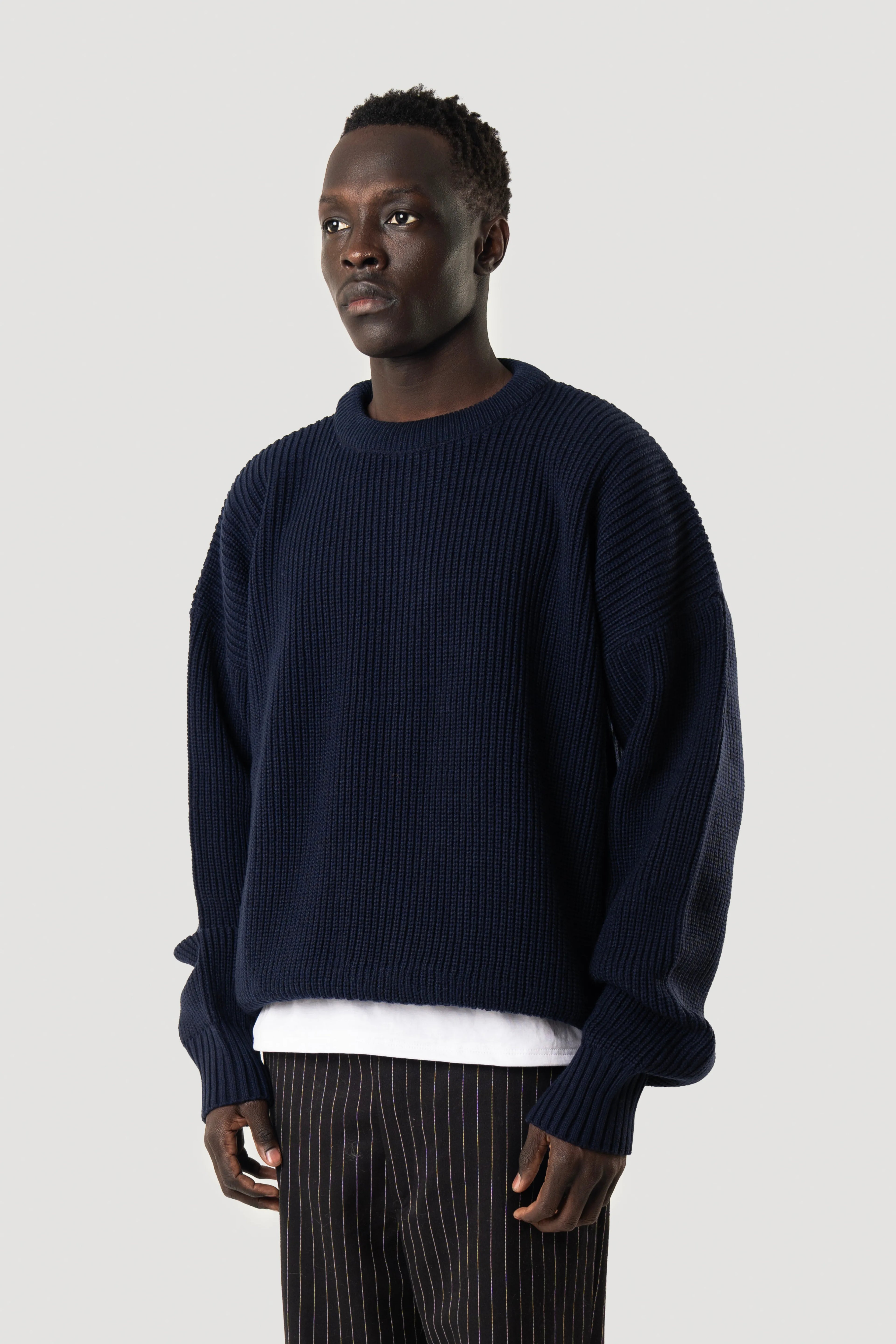 NAVY BLUE RIPPED KNIT